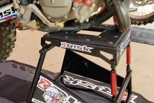 dirt bike stand
