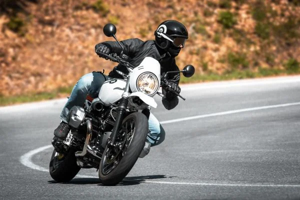 motorcycle riding tips